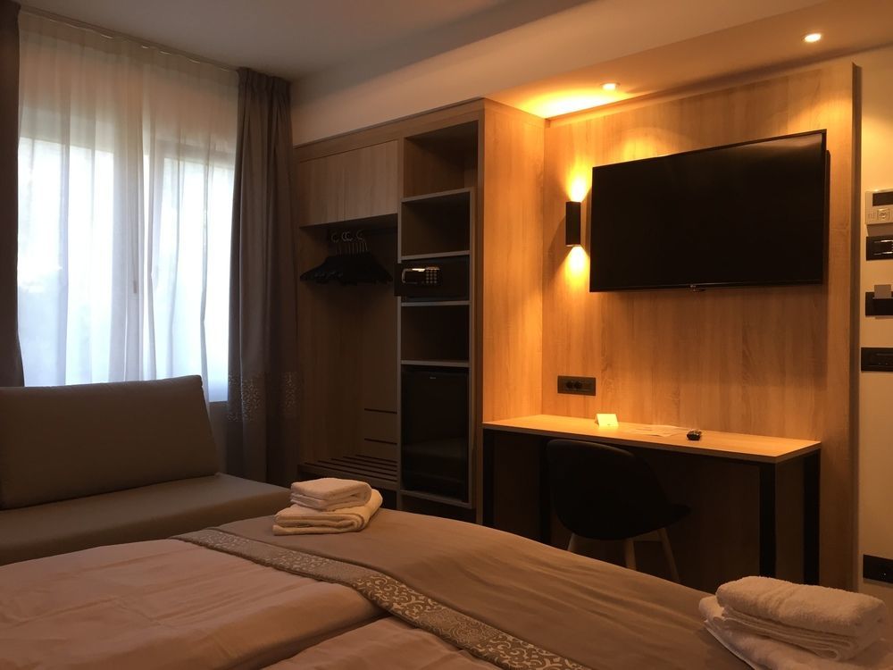 Tourist Hotel Brixen Exteriör bild